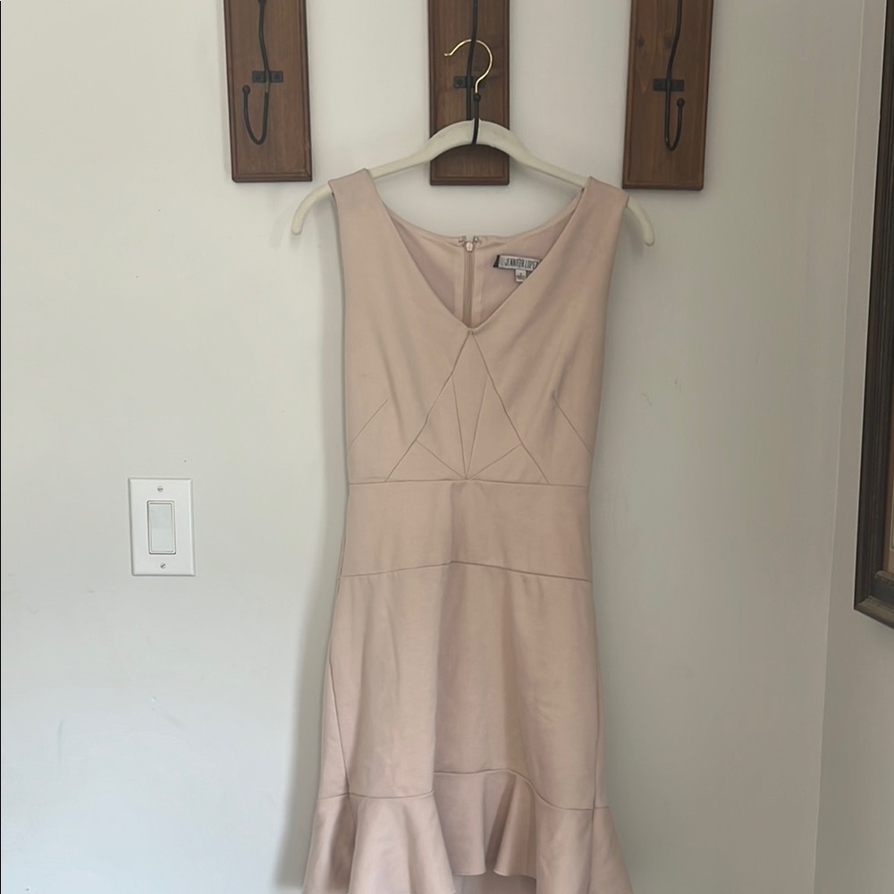 Jennifer Lopez Tan Pink Sleeveless V-Neck Sheath Dress